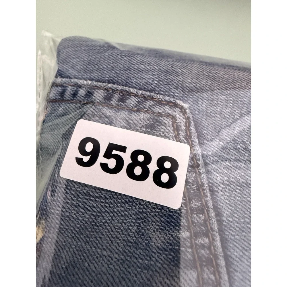 Levis read distressing